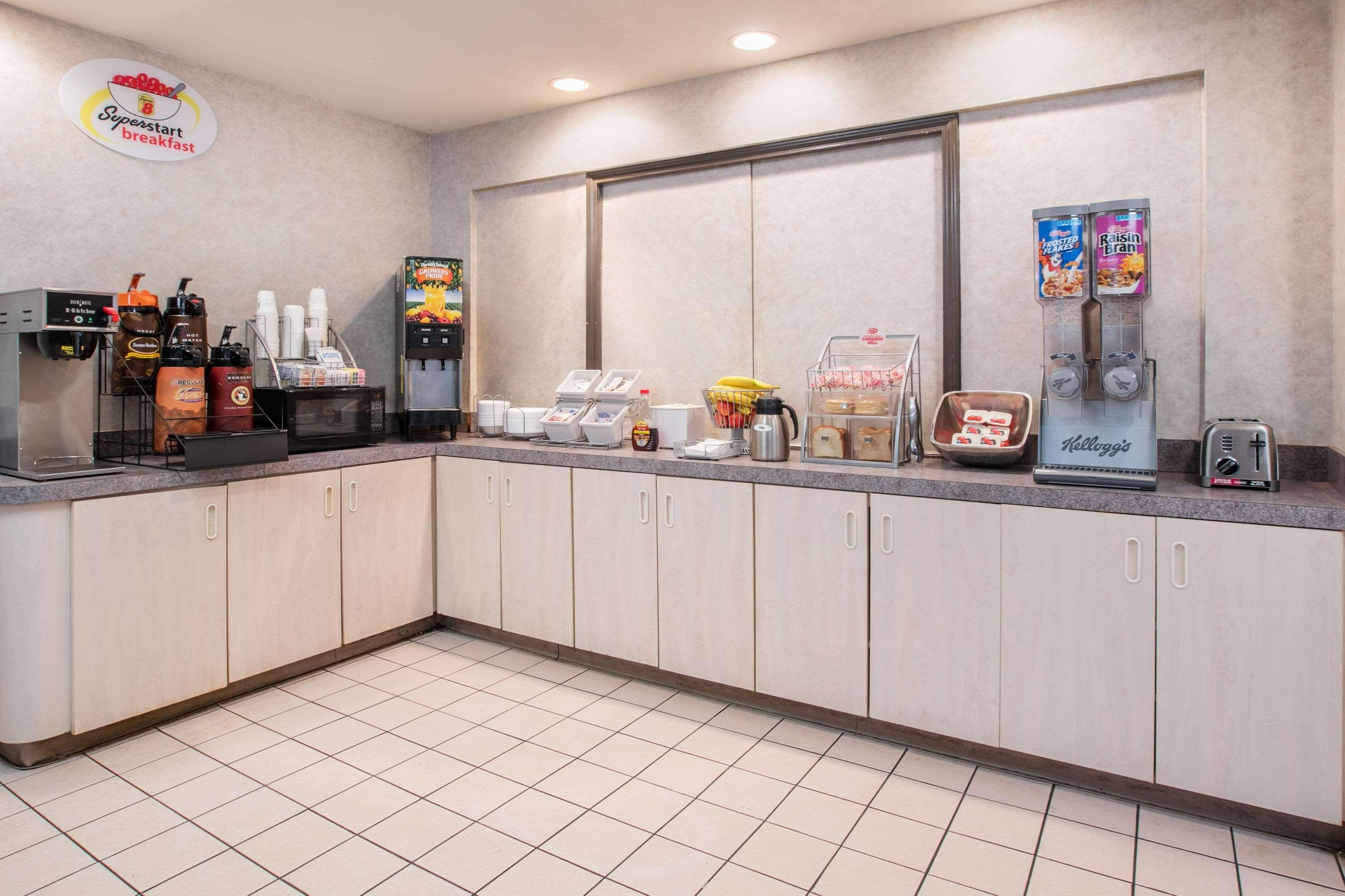Super 8 By Wyndham Garland North Dallas Area Extérieur photo