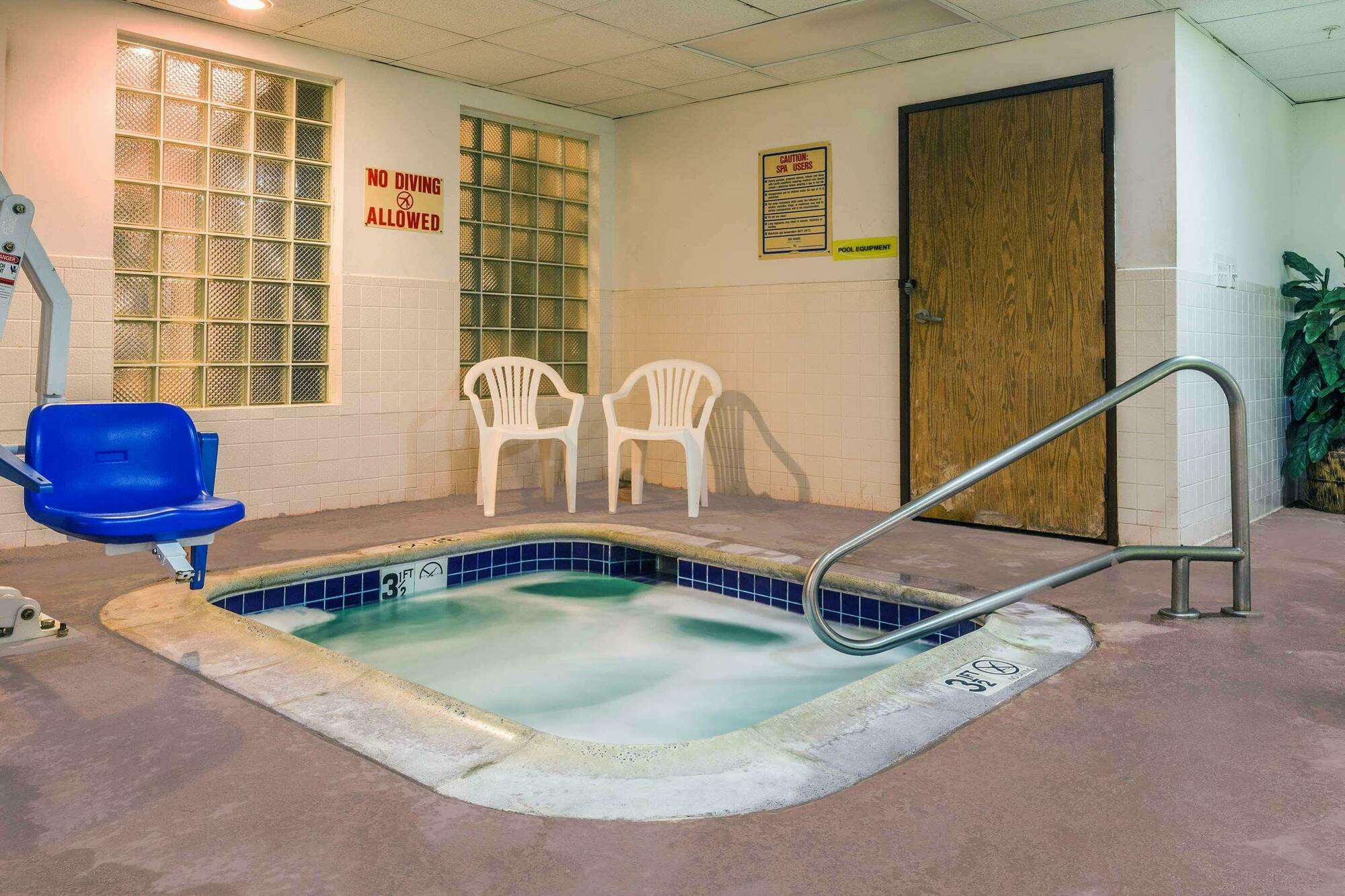 Super 8 By Wyndham Garland North Dallas Area Extérieur photo
